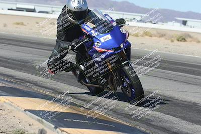 media/Oct-30-2025-Racers Edge (Thu) [[dabbdaf680]]/3-B Group/Session 3 (Turn 15 Inside)/